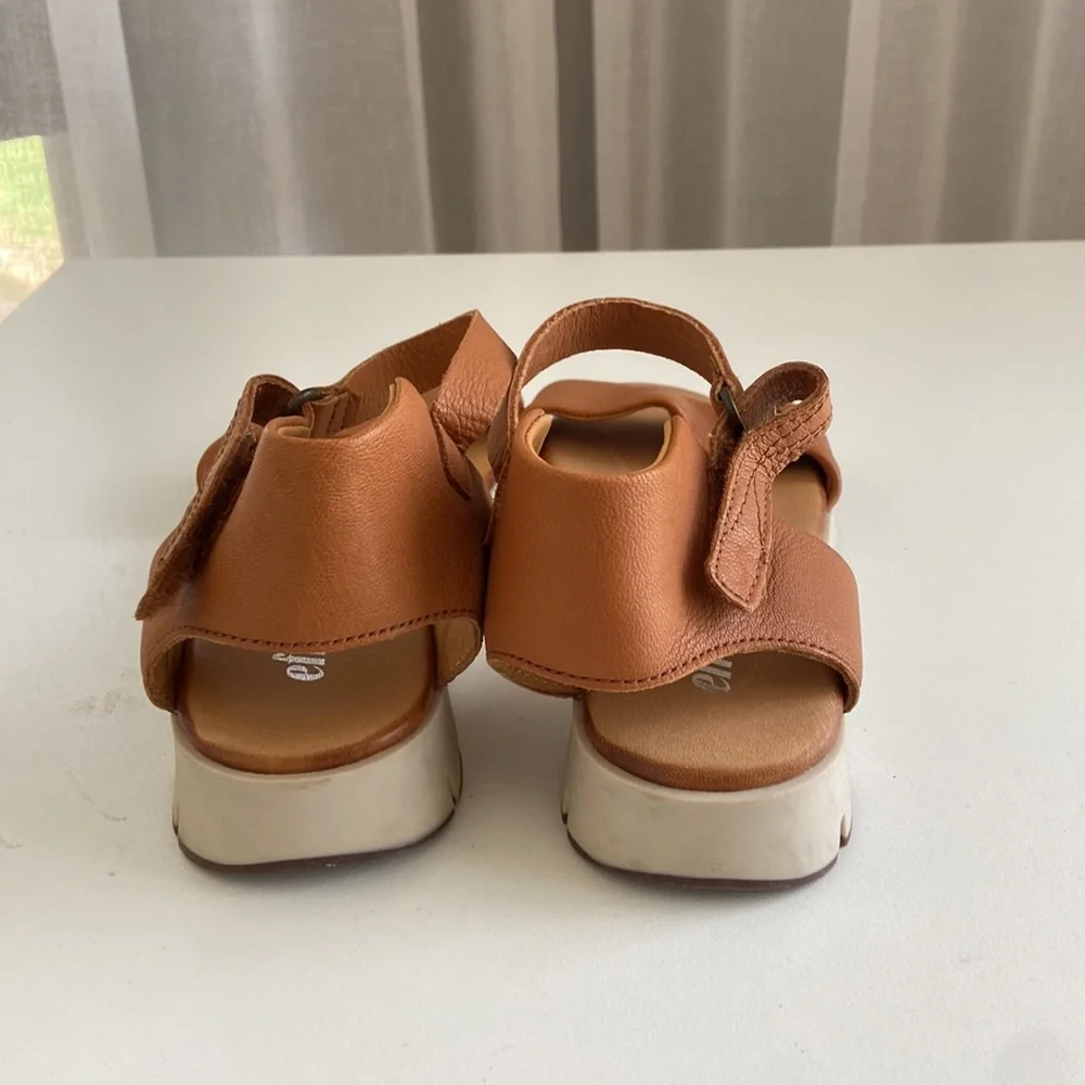 Tan Effigie Sandals with Velcro strap - Picture 3 of 5